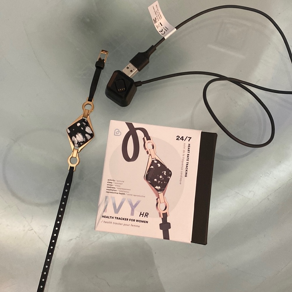 Bellabeat Ivy health tracker for women